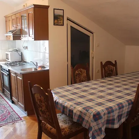 Tatarovic Gostinjska kuća Malinska