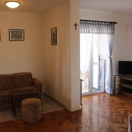 Gostinjska kuća Tatarovic *