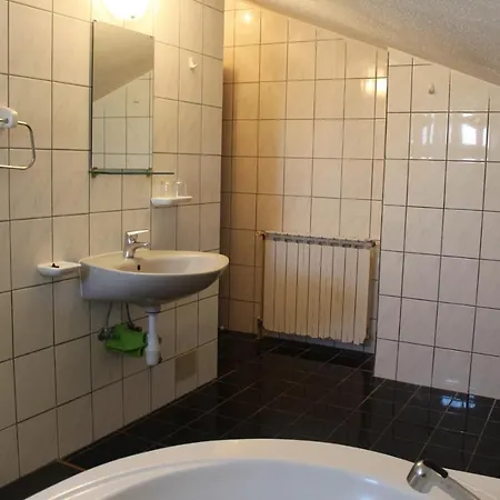 Guest house Tatarovic Malinska