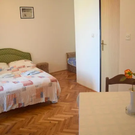 Guest house Tatarovic Malinska
